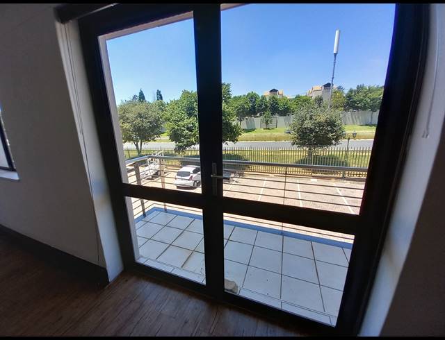 209M² OFFICE TO LET IN BRYANSTON